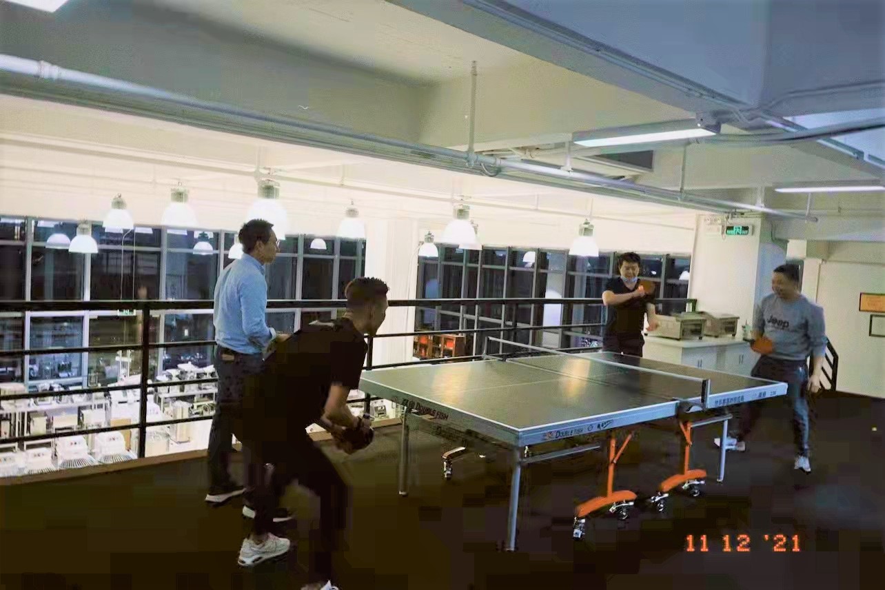 Enriching and healthy spare-time life, making the office more interesting, and making the work more efficient-table tennis game~~